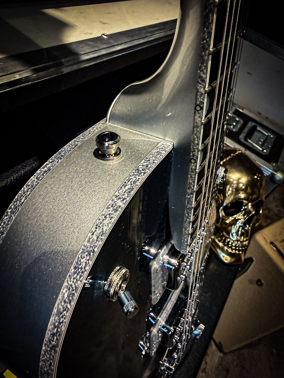 Miniature : Gretsch Penguin G6134TG Limited Edition Double Platinum Jet 140th Anniversary 