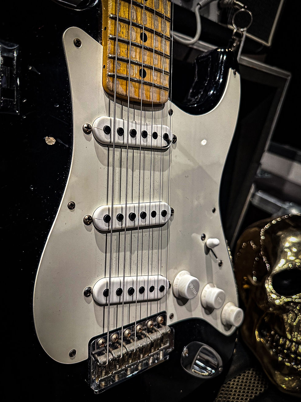 Thumbnail: Fender HAR Stratocaster private collection master build by DENNIS GALUSZKA