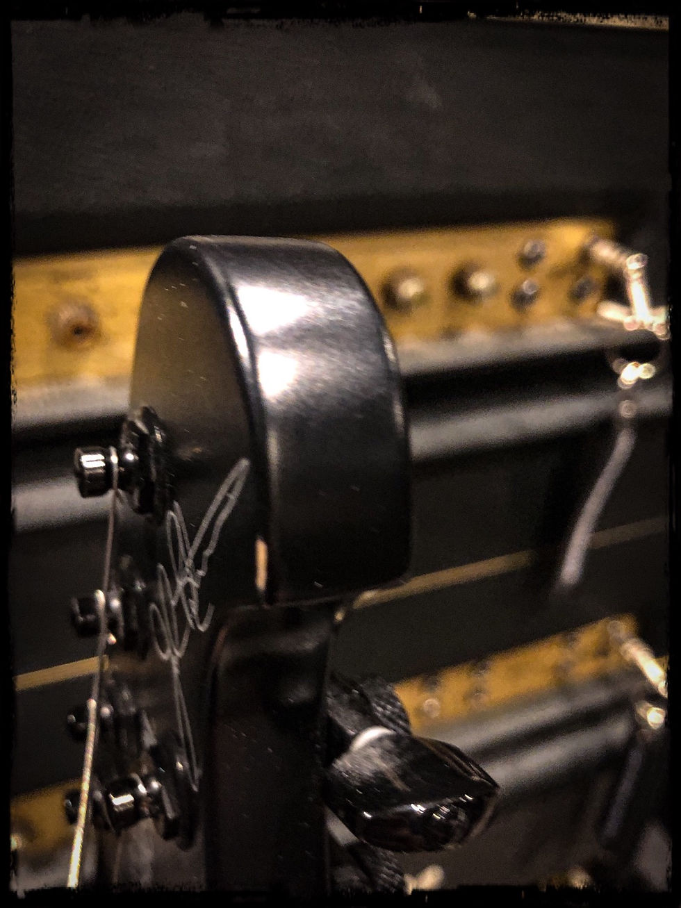 Miniature : Musicman Petrucci Piezzo Stealth Black