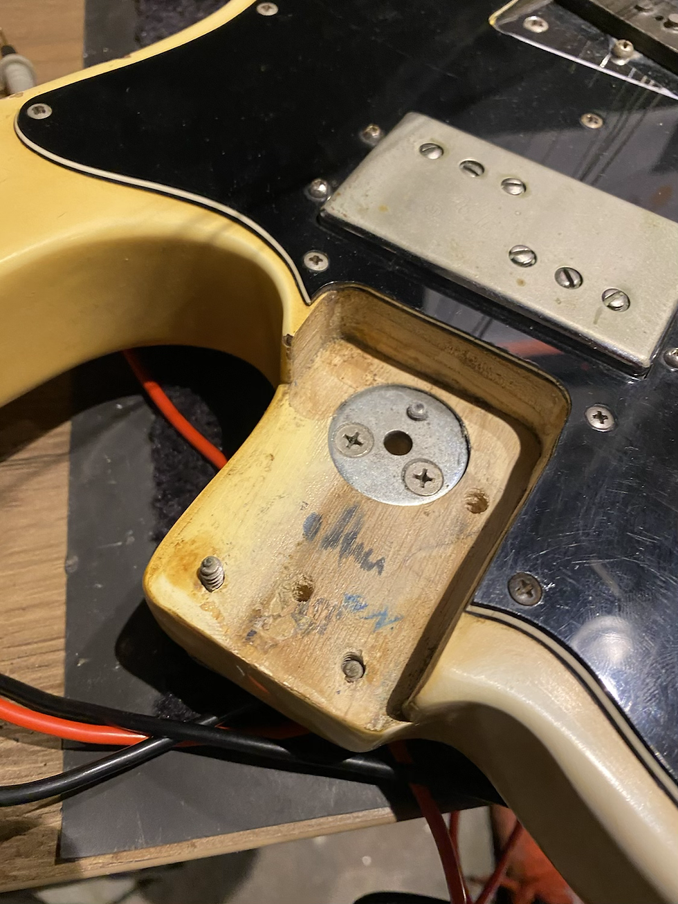 Thumbnail: Fender Telecaster Custom with bigsby 1972