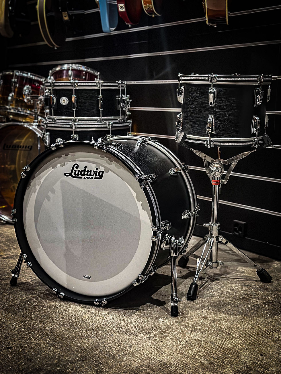 Thumbnail: Ludwig Legacy Mahogany Fab Black Cat LTD Kit