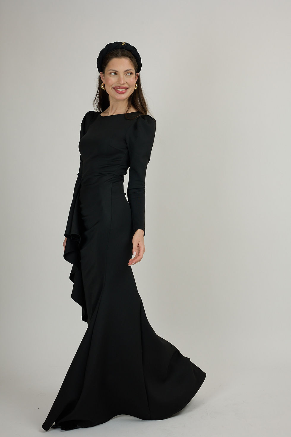 תמונה ממוזערת: שמלת oscar שחורה חודשה במלאי מידות  