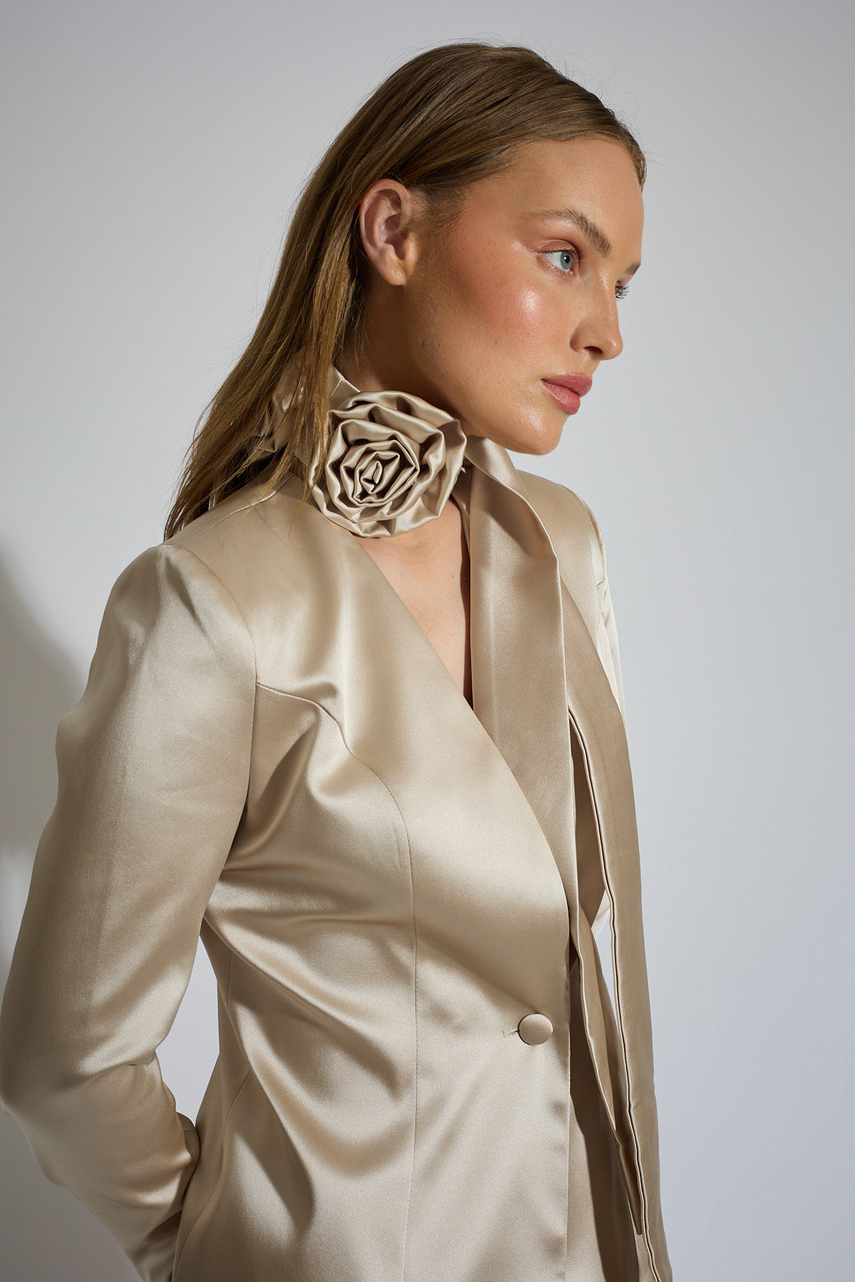 חליפת kate2 - במחיר מיוחד וכולל ההנחה שבאתר  ! 