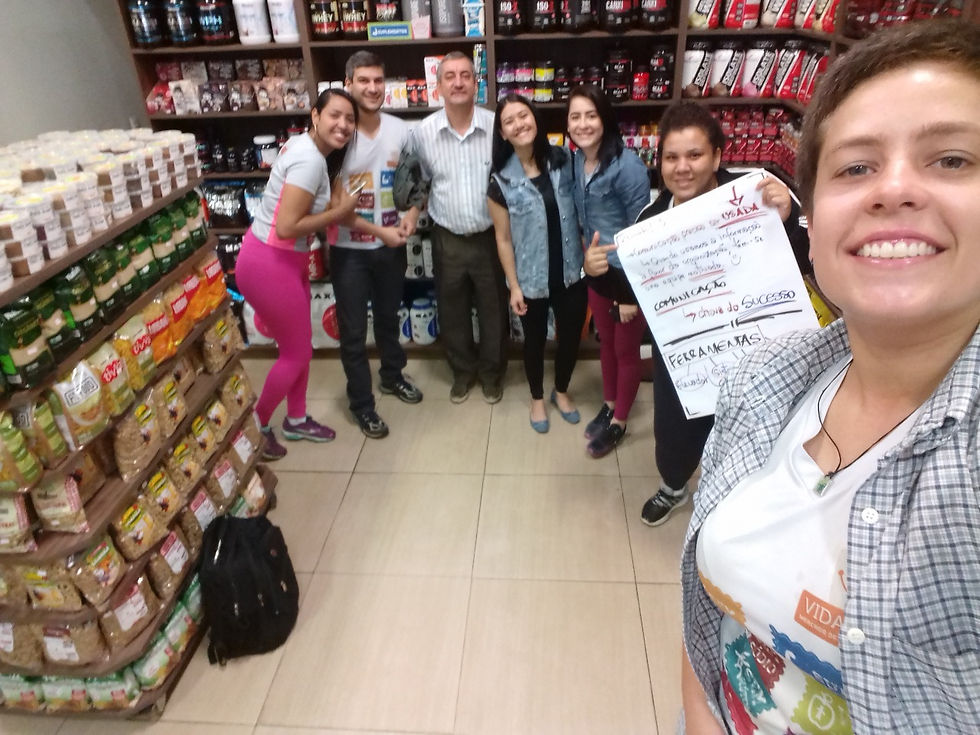 Maria Júlia (à direita) e os participantes do projeto ao fim do trabalho realizado. Foto: Maria Júlia Meyer