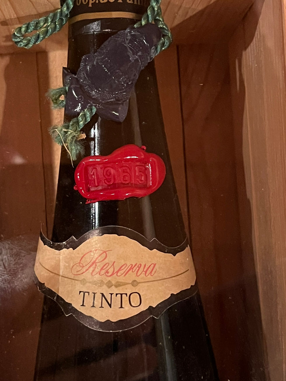Miniaturbild: Weinkassette mit limitiertem Wein Grand Reserva Tinto aus dem Jahre 1965