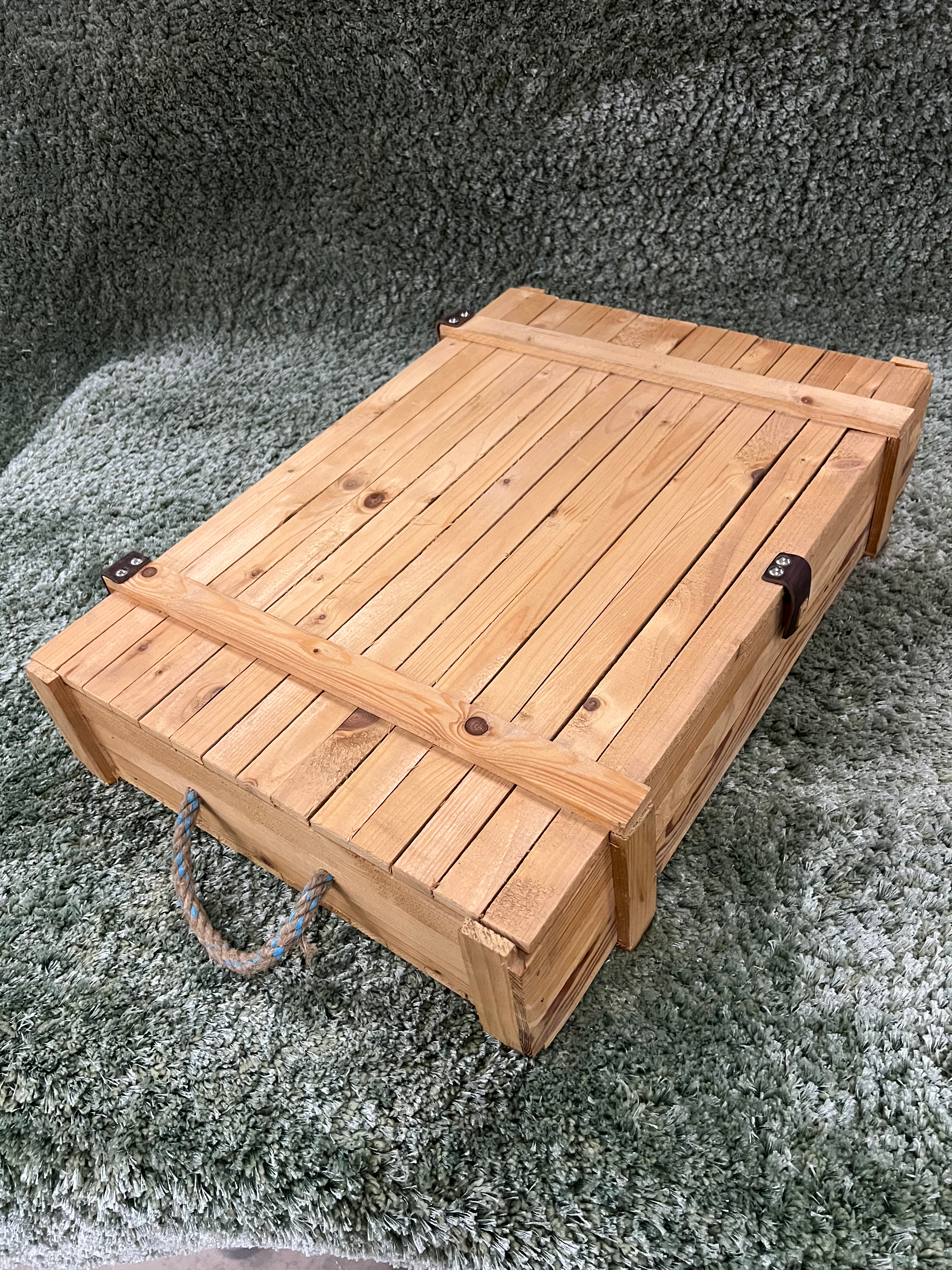 6er Weinkassette mit Massivholz Klappdeckel