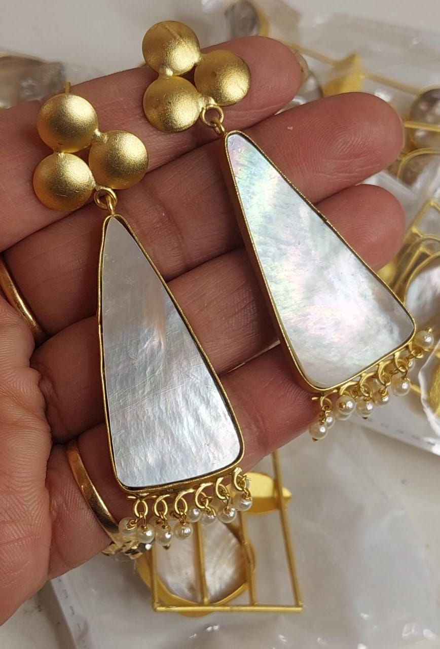 Boroque Pearl Long Earrings