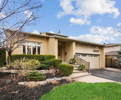 1287 Holton Heights Dr. Ntoukas Homes. Toronto Luxury Real Estate. Toronto Homes For Sale. Toronto Condos For Sale. Toronto Real Estate Agent.