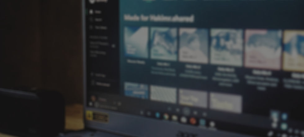 black Acer laptop_edited.jpg