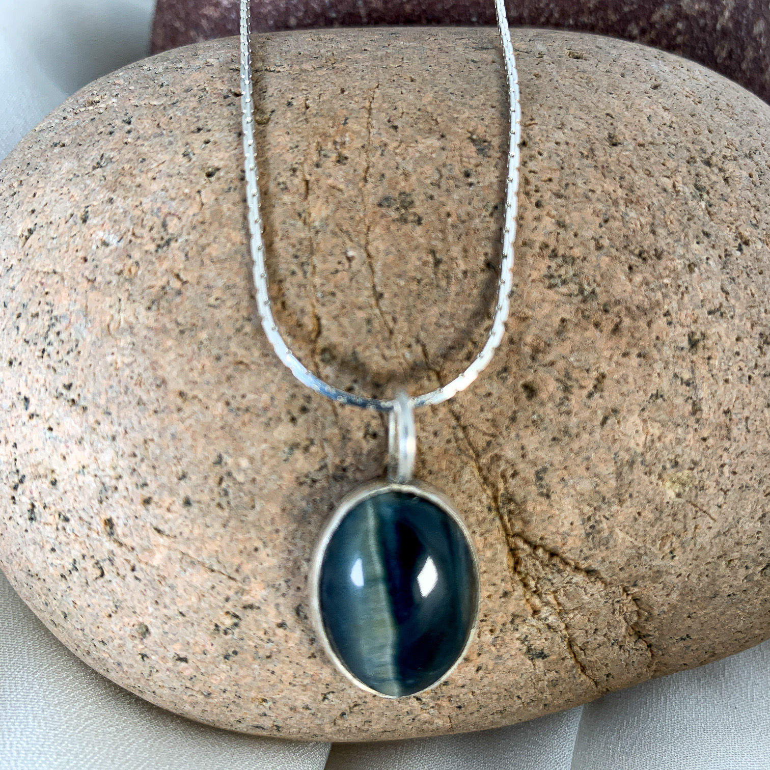 Collar ojo de gato