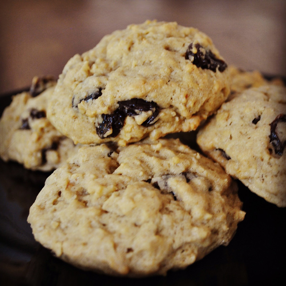 Spelt Oat Raisin Cookies