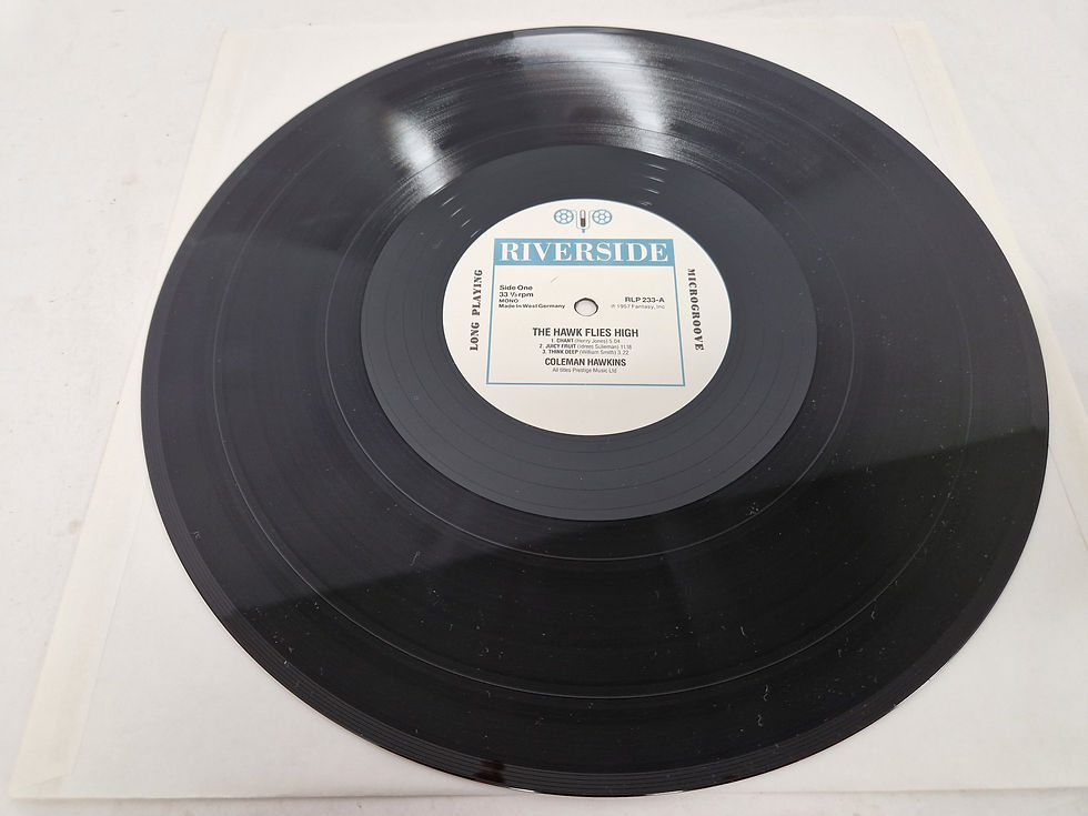 Thumbnail: Coleman Hawkins – The Hawk Flies High