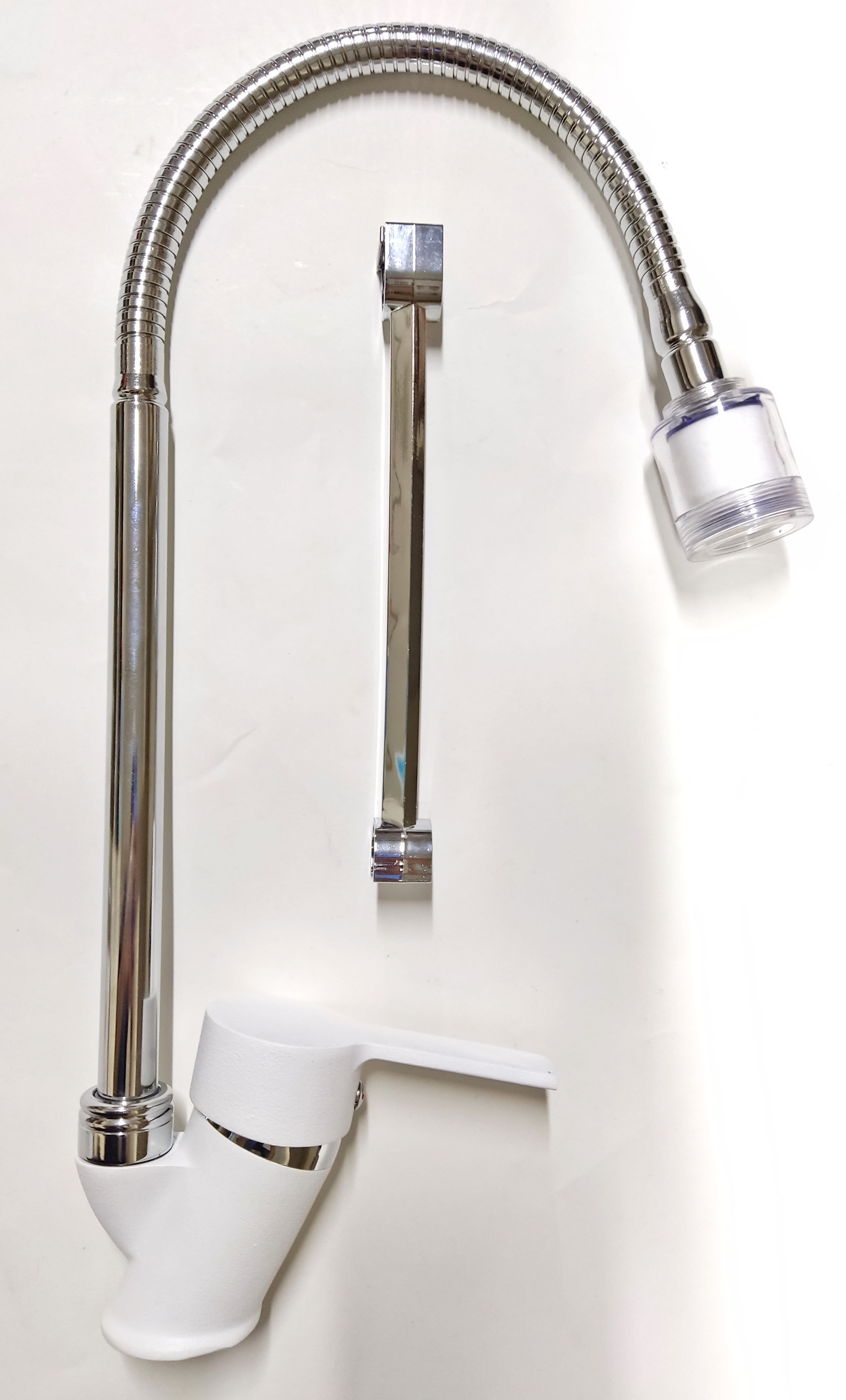 Beyaz Krom Hareketli Borulu Kireç Önleyici Başlıklı Tasarruflu Mutfak Eviye