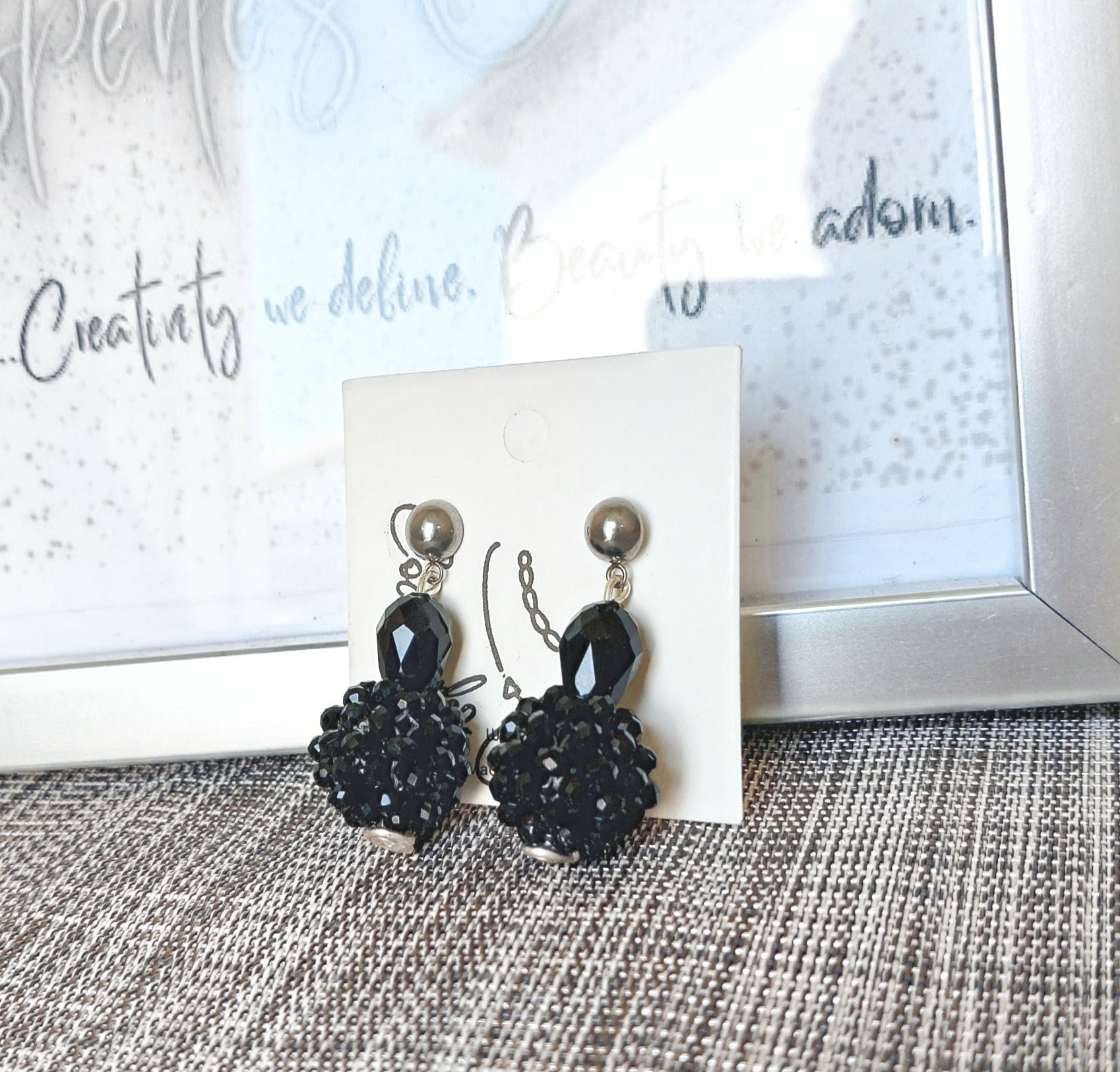 Ball drop earring -Black