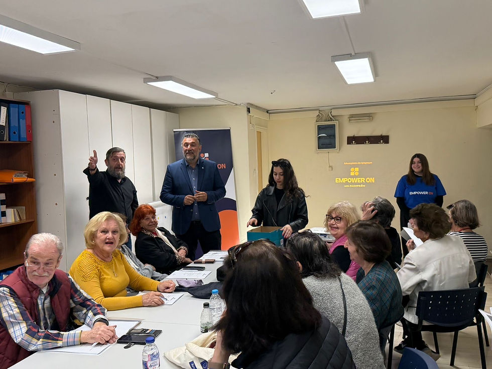 Δήμος Παλαιού Φαλήρου: Μαθήματα ψηφιακής εξοικείωσης για τα μέλη των Λεσχών Φιλίας