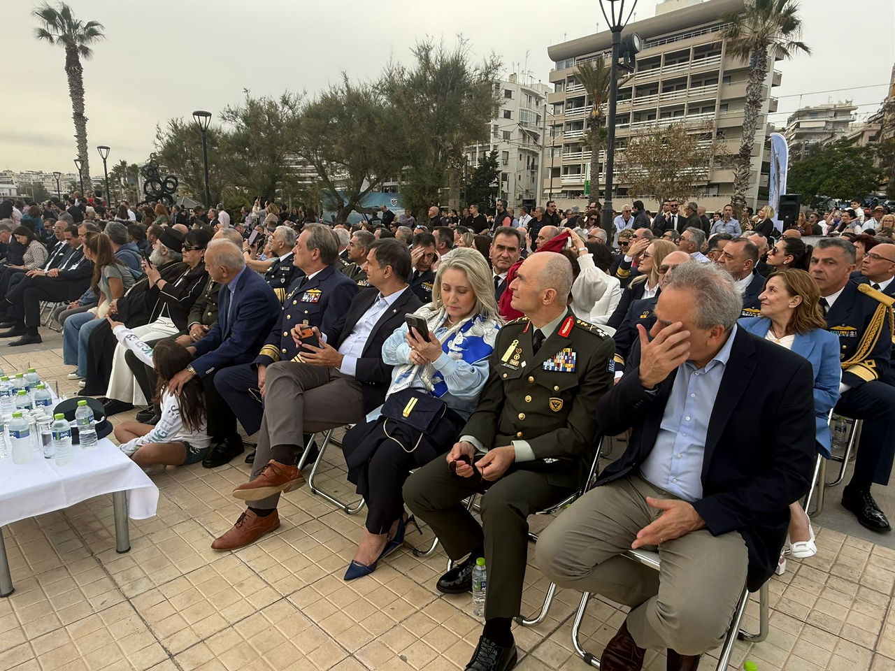Πλήθος κόσμου στον Φλοίσβο για το airshow της Πολεμικής Αεροπορίας