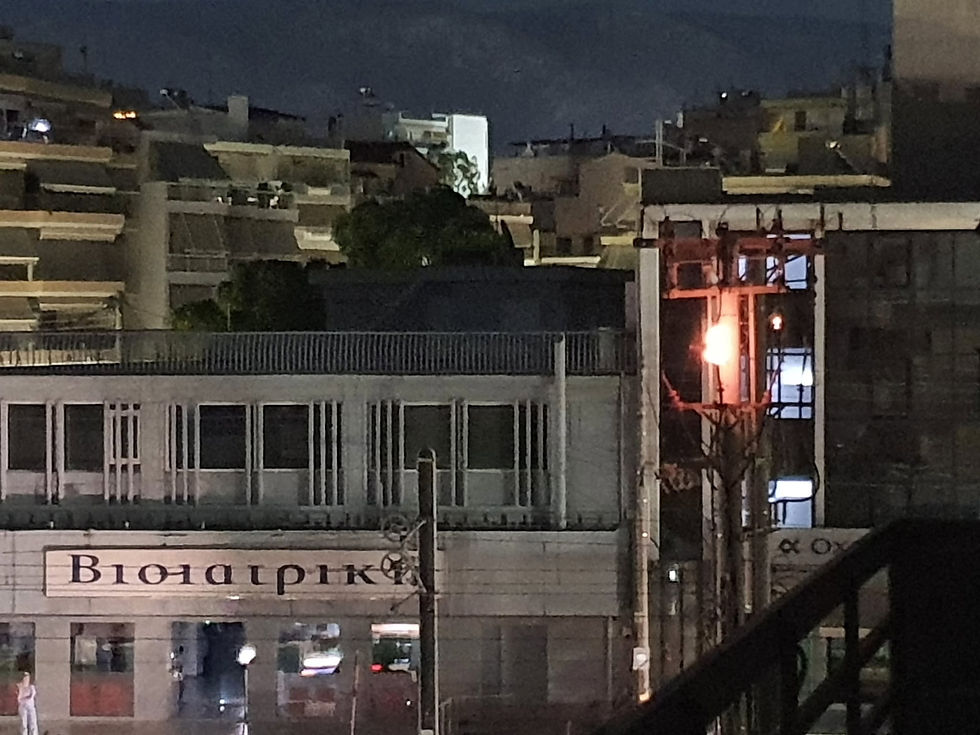 Έκρηξη και φωτιά σε στύλο του δικτύου ηλεκτροδότησης στη Νέα Σμύρνη – Αναστάτωση στην Ελευθερίου Βενιζέλου (vid)