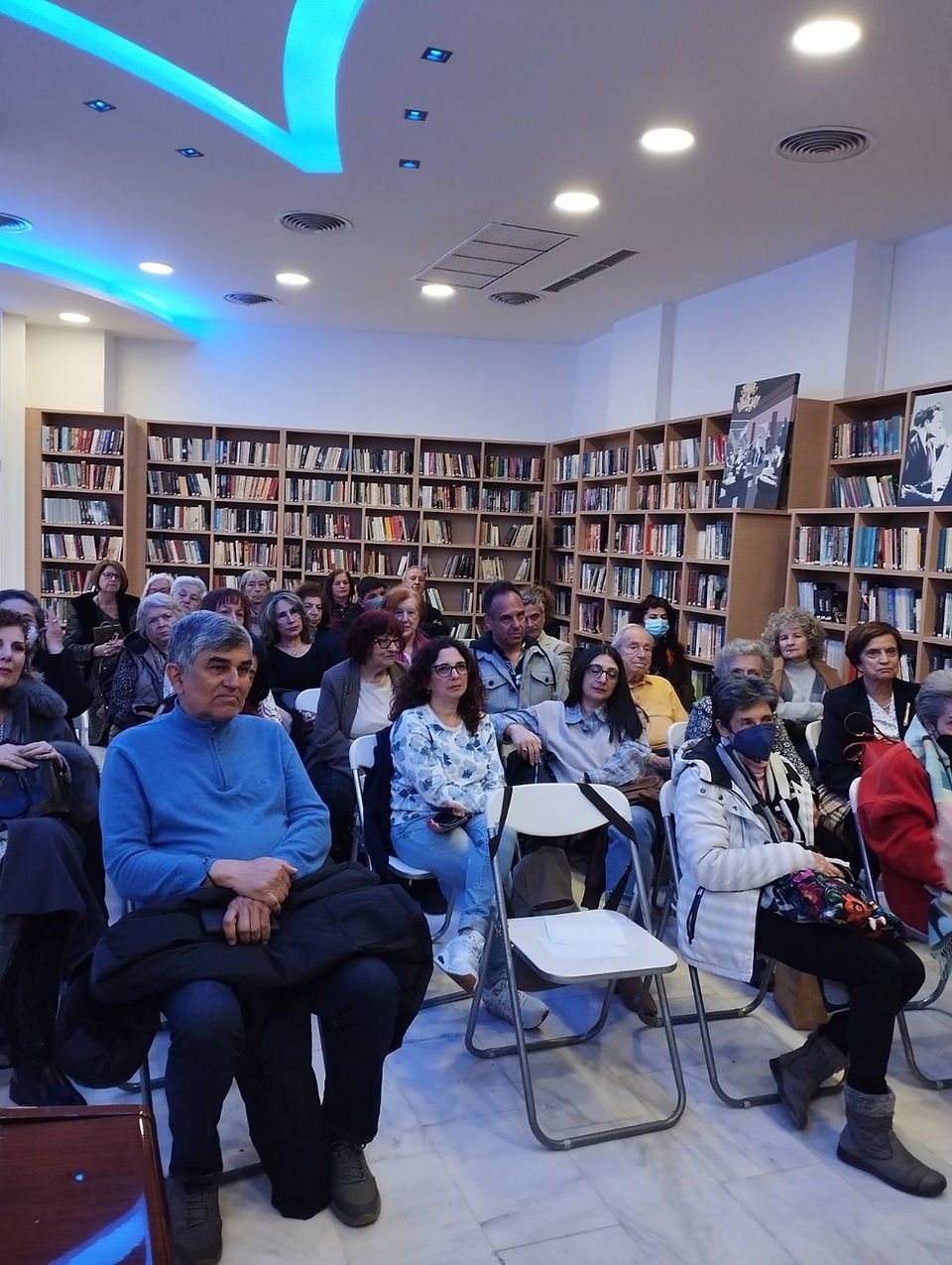 «Γυναίκα στην Τέχνη»: Με επιτυχία η εκδήλωση στη Δημοτική Βιβλιοθήκη Παλαιού Φαλήρου