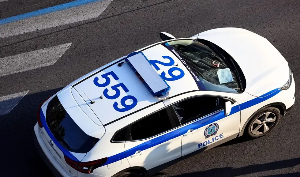 Επικίνδυνη καταδίωξη στο Παλαιό Φάληρο – Εμβόλισαν περιπολικό και διέφυγαν