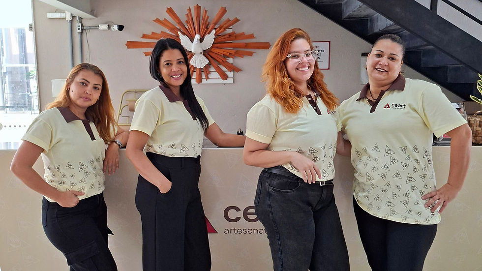 Luciana, Letícia, Maria Flávia e Dolvina fazem parte da equipe de vendas no Ceart