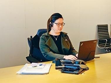 肌萎女生從不言敗 特校經歷成轉捩點 -- 星島日報
