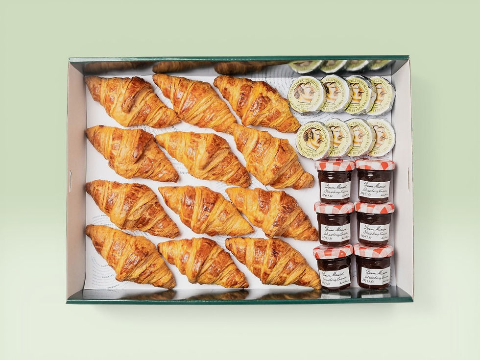 PLAIN CROISSANT PLATTER-Photoroom