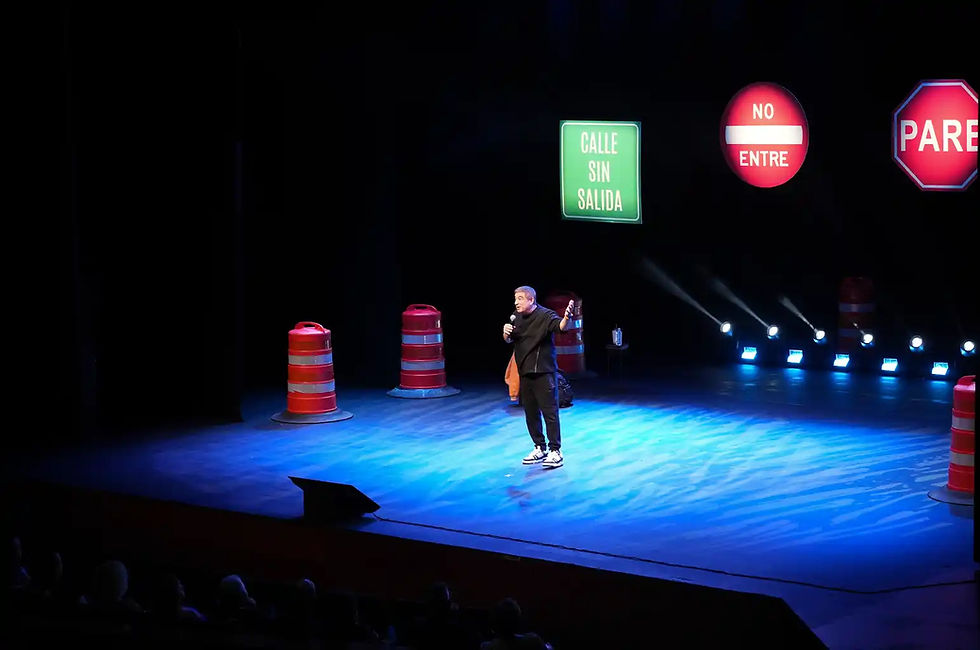 MIGUEL MORALES CONTINÚA SU GIRA CON SU EXITOSO STAND UP “LE DÍ POR ATRÁS … Y ME FUÍ VIRAL”