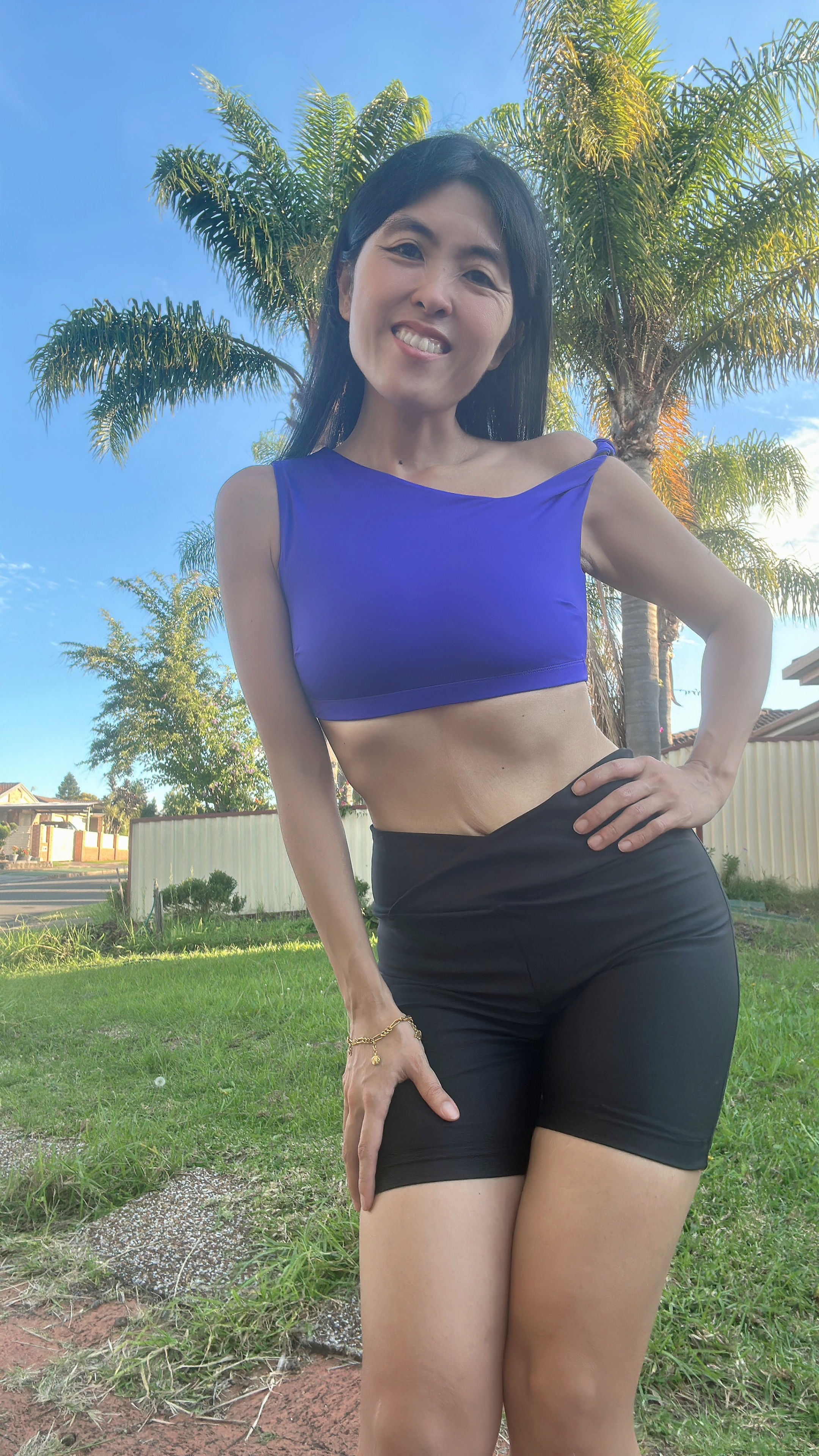 Twisted Tilt Crop Top BK162