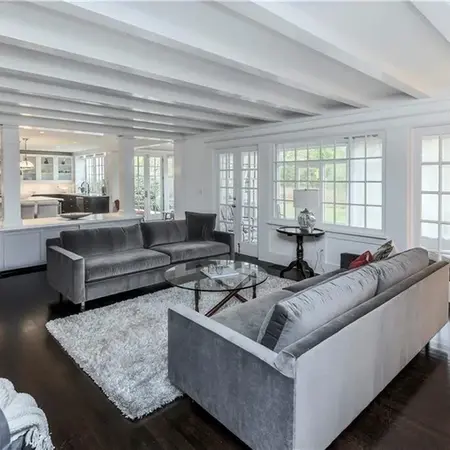 Ridgefield Home by Chris Curnan