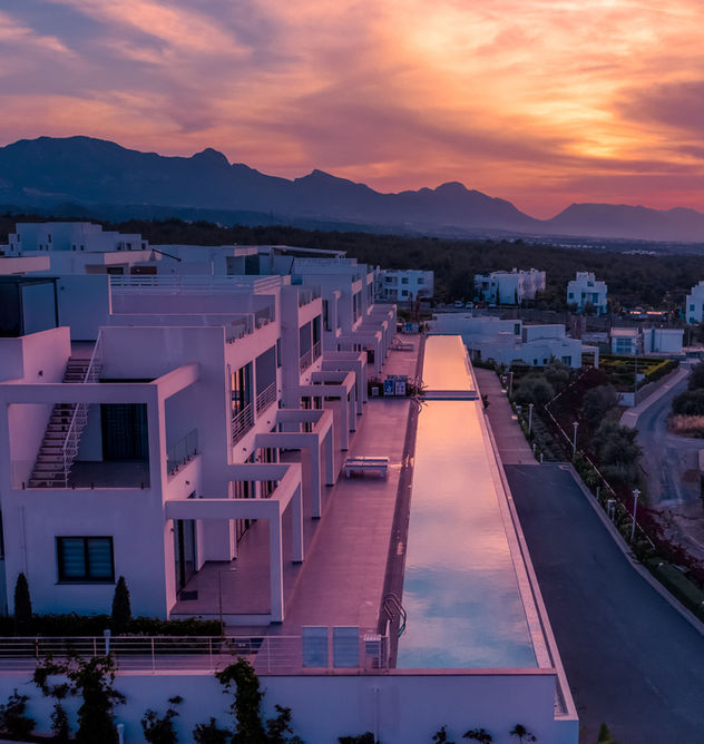 Immobilie am Meer Nordzypern, Traumimmobilie, immobilie mit Bitcoin bezahlen, Kapitalsicherung, Immobilieninvest, Ferienimmobilie, Haus am Meer, Auswandern nach Nordzypern, Nordzypern, Santorini, Immobilie Nordzypern, Beachbar Nordzypern, Beachclub Nordzypern, Strand Nordzypern