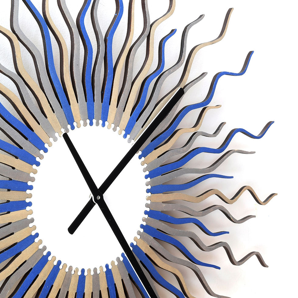 Thumbnail: Organic big wall clock 'Medusa arctic' - close-up view