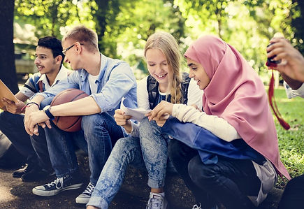 a-group-of-diverse-teenagers-PCZ4FBH-1024x704.jpeg