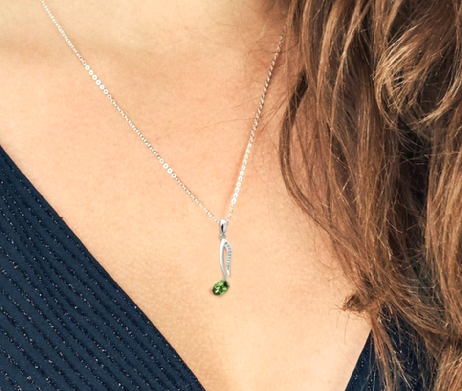 Thumbnail: 0.53 ct Oval Green Tourmaline Dainty Musical Pendant