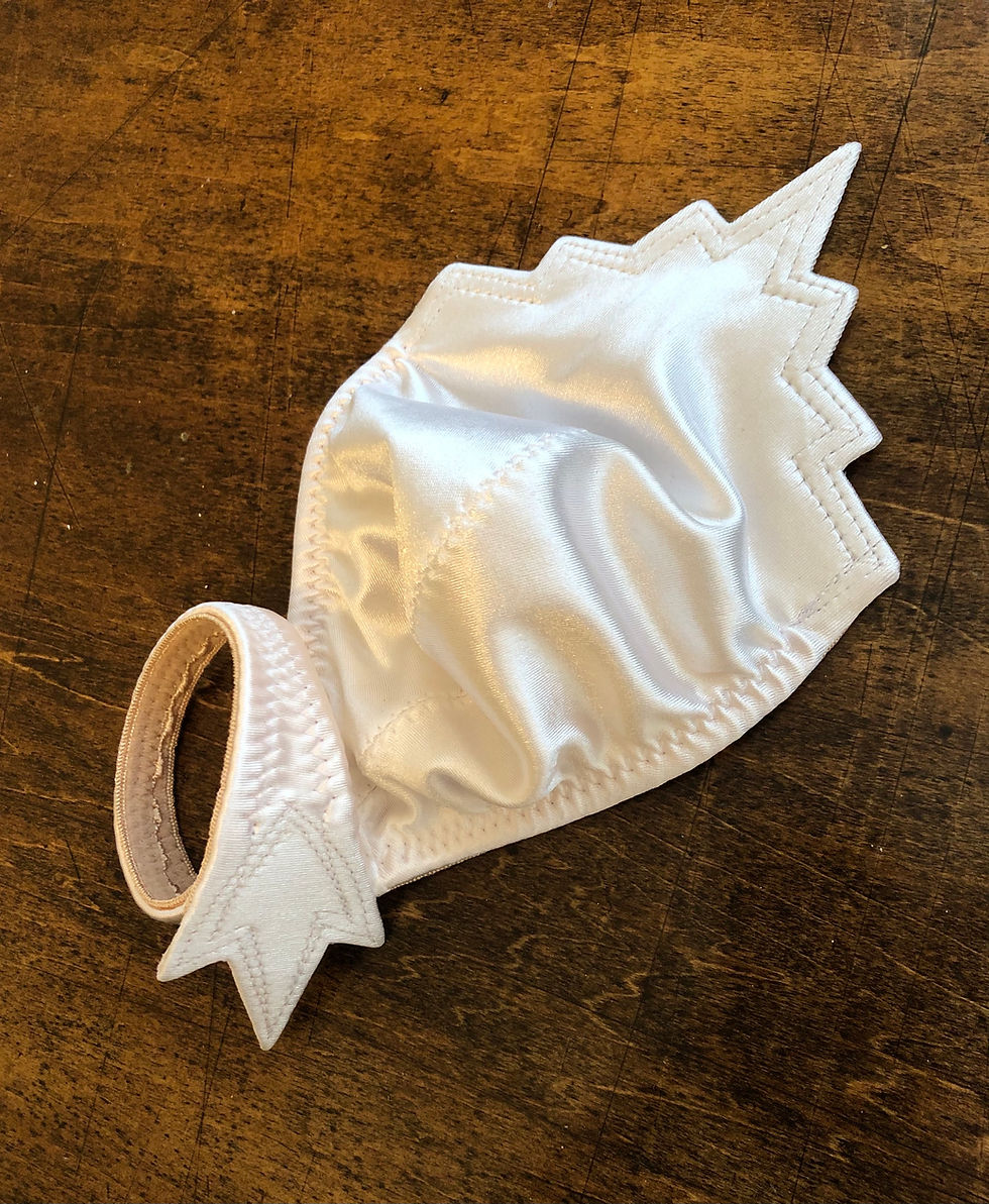 Diamond Star Pouched Eugie