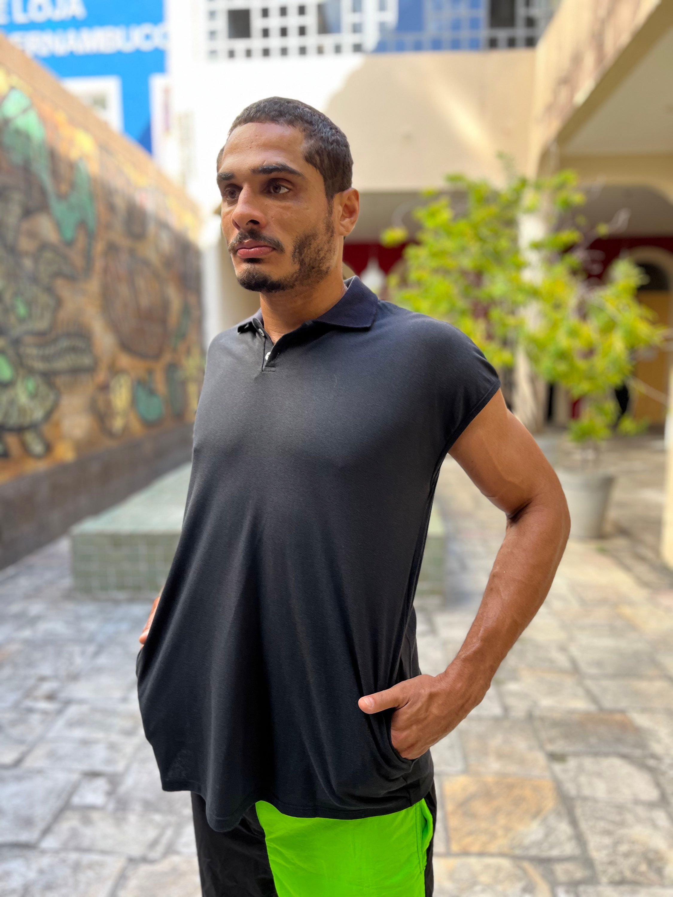 BATÃO PÓLO PRETO COM BOLSOS