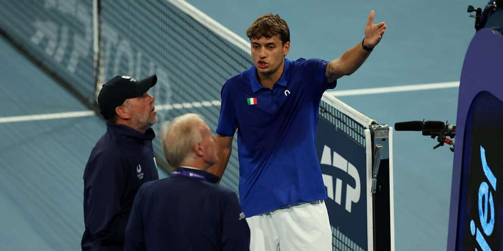 Polémica en la United Cup: Cobolli perdió un punto ante Wawrinka por una pelota caída del bolsillo