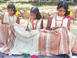 Kapdagonda-shawls-of-Dongria-Kondhs-need-GI-tag-1200x900