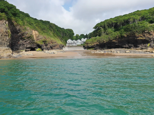 The First Ever Specialised Endometriosis Retreat