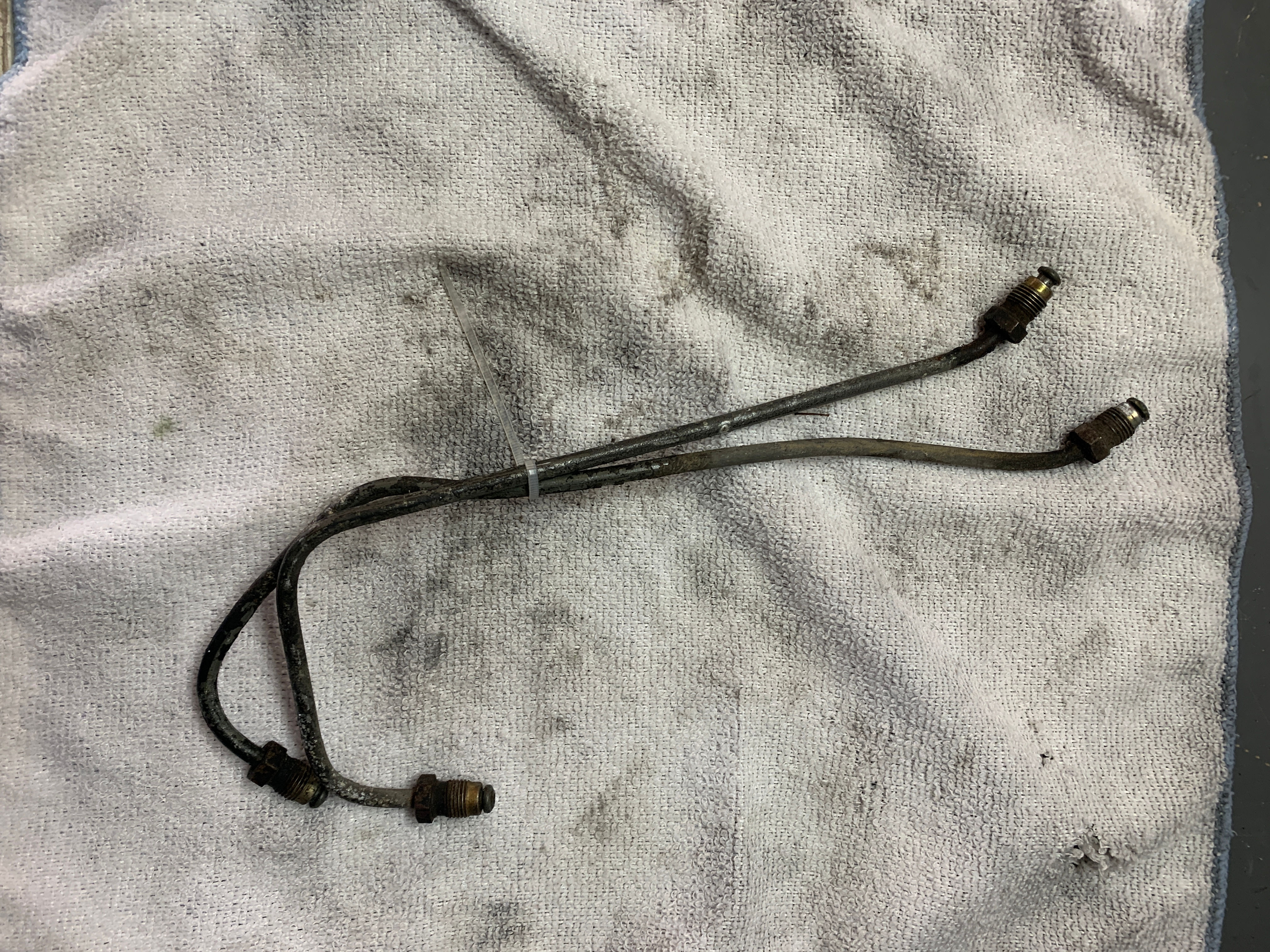 BMW E21 Bremsleitungen vorne