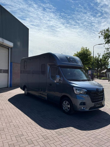 Renault Master (2023) Byron Blue
