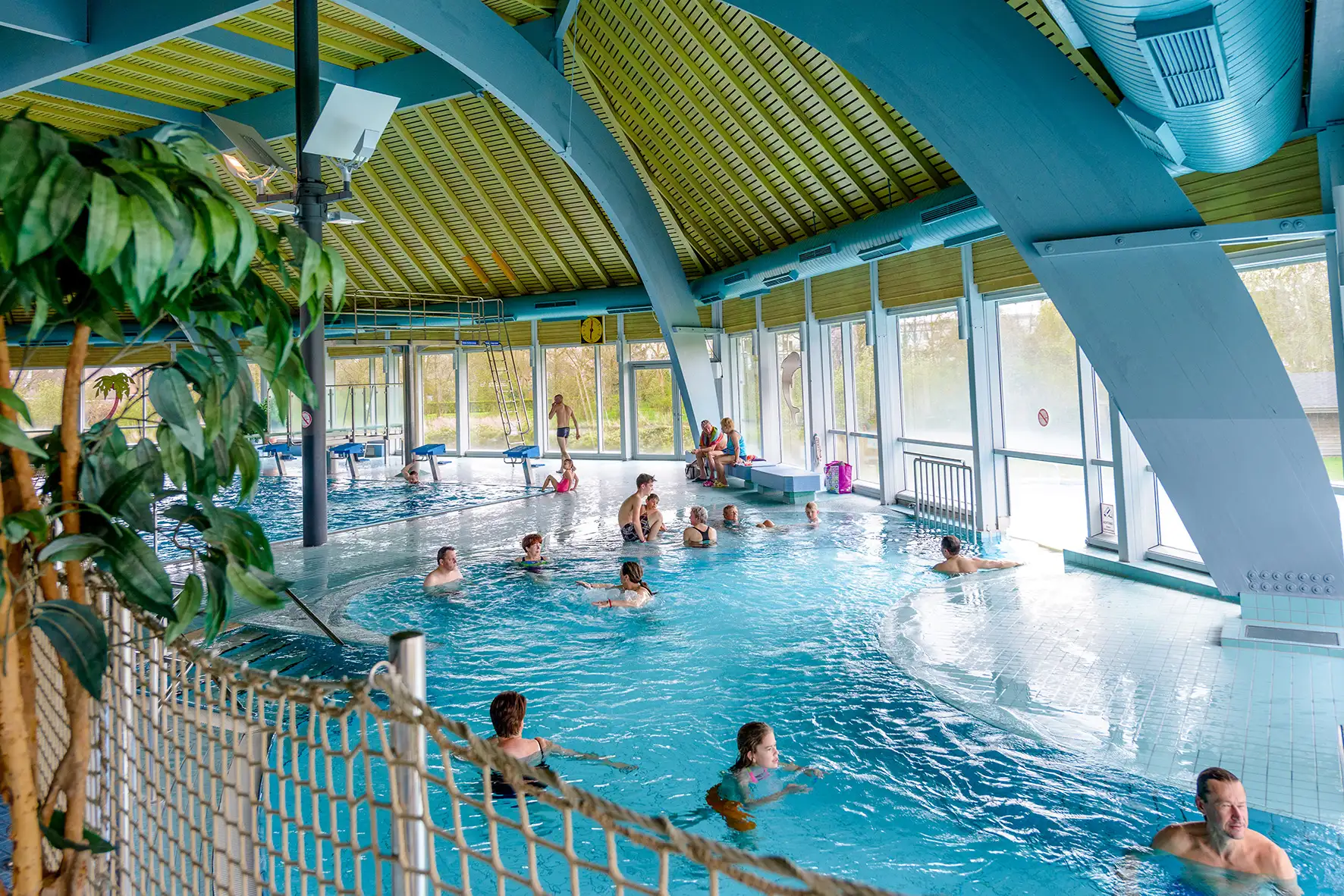 Oeffnungszeiten-Erlebnisbad-Freizeitbad-Brunsbuettel-Inke-Valentin