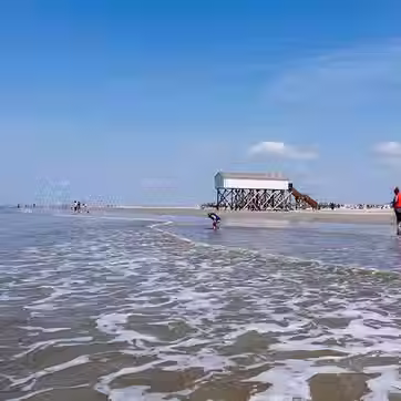 Pfahlbauten_Sankt_Peter_Ording-Nordseecamping_zum_Seehund