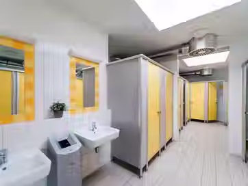 Sanitaeranlagen_Duschhaus_Camping-am-Deich