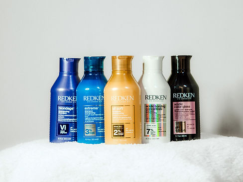 Coiffure Cuvato, Coiffeur Chur, Friseursalon Chur, Hairstyling Chur, Friseur Graubünden, Damenhaarschnitt Chur, Herrenhaarschnitt Chur, Kinderhaarschnitt Chur, Brautfrisur Chur, Make-up Service Chur, Haarpflege Chur, Haarfärbung Chur, Haarverlängerung Chur, Coiffeur Daleustrasse 11 Chur, Friseur in der Nähe von Chur, Great Lengths Haarverlängerung Chur, Color Gloss Haarfarbe Chur, Online Terminbuchung Coiffeur Chur, Haarberatung Chur, Kopfmassage Chur