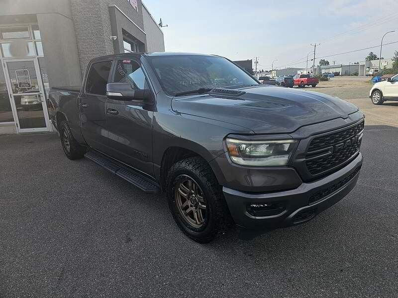 Miniature : RAM 1500 SPORT NIGHT ED. 2022 - 76 088km | Sur commande