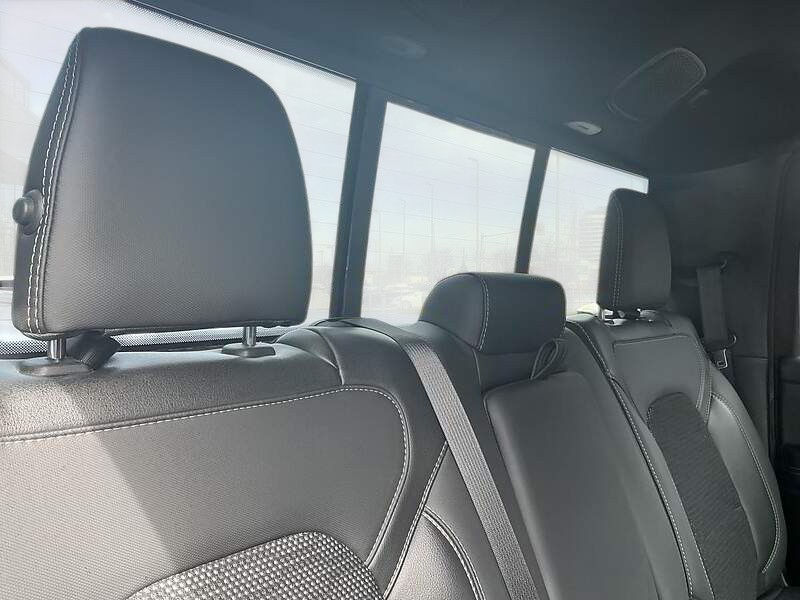 Miniature : RAM 1500 SPORT NIGHT ED. 2019 - 108 553km | Sur commande