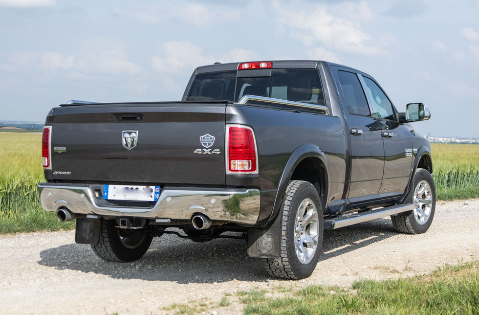 Pick-up RAM 1500 arrière, AC AUTO I.E.