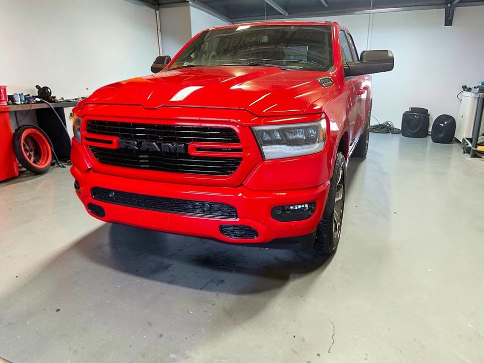 Miniature : RAM 1500 SPORT NIGHT ED. 2019 - 123 593km | Sur commande