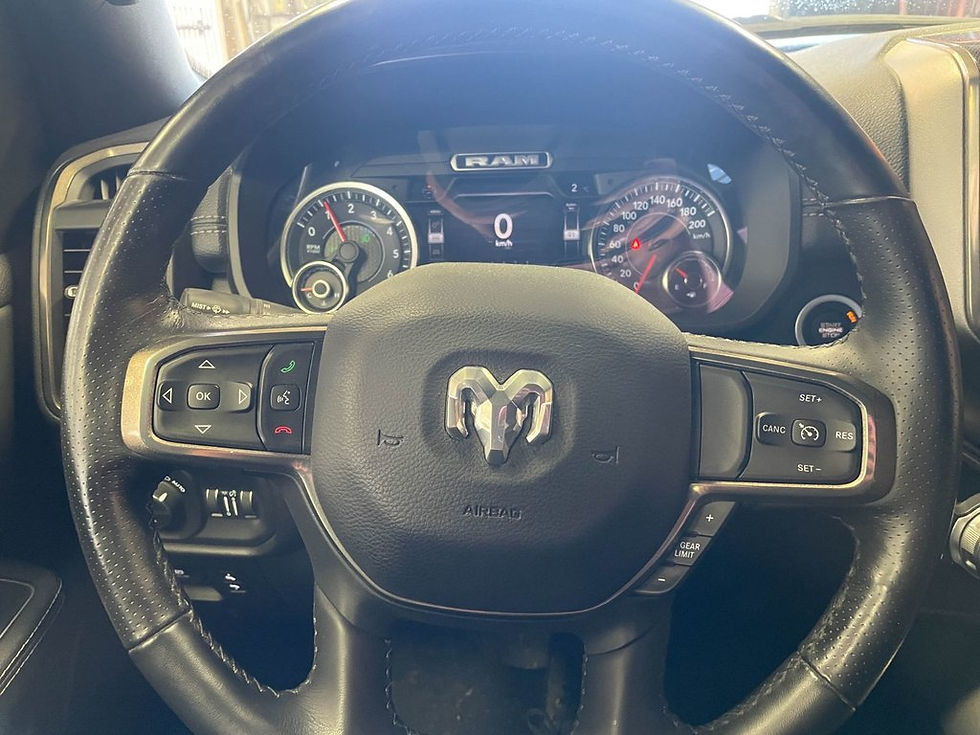 Miniature : RAM 1500 SPORT NIGHT ED. 2019 - 123 593km | Sur commande