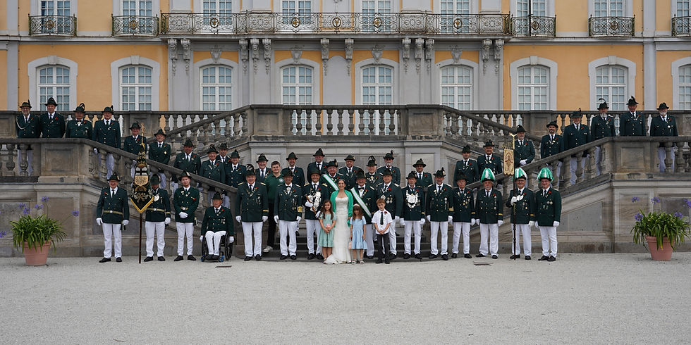 Bild vor Schloss